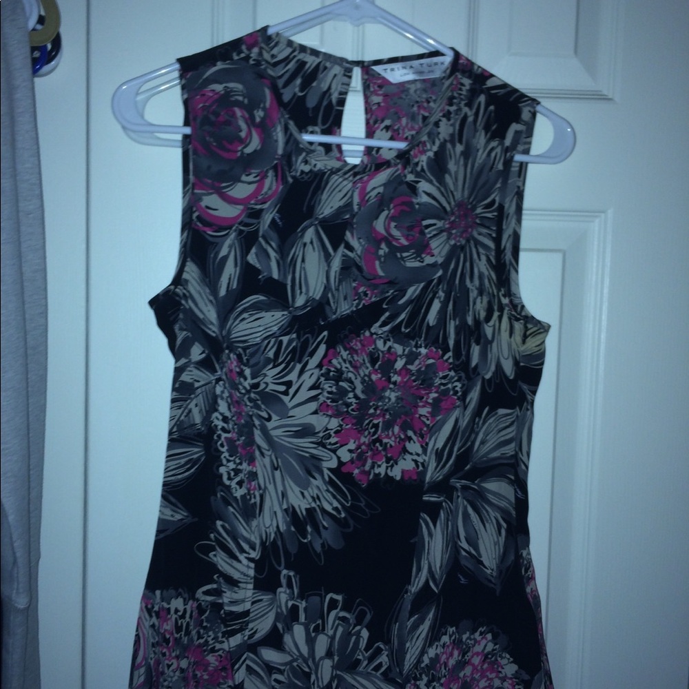 Colorful sleeveless top